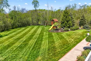 10235 N Range Line Ct, Mequon, WI 53092 - Photo 47