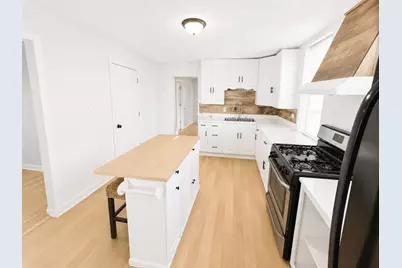1325  Villa St, Racine, WI 53403 - Photo 7