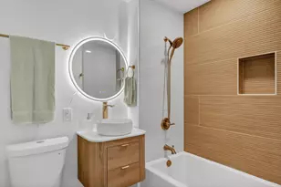 5224 W Luebbe Ln, Milwaukee, WI 53223 - Photo 15