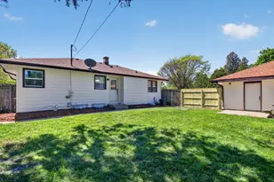 5224 W Luebbe Ln, Milwaukee, WI 53223 - Photo 33