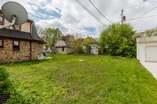 1307 N 54th St, Milwaukee, WI 53208 - Photo 3