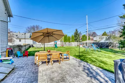 7640 W Clarke St, Wauwatosa, WI 53213 - Photo 3