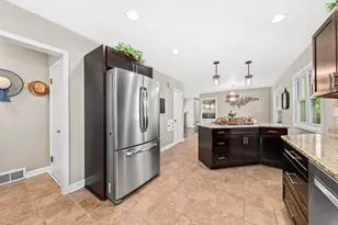 4260 Menomonee River Pkwy, Wauwatosa, WI 53222 - Photo 15