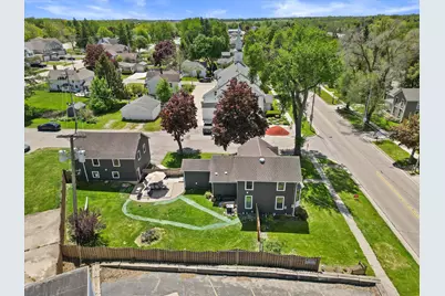 520  Freeman St, Genoa City, WI 53128 - Photo 5