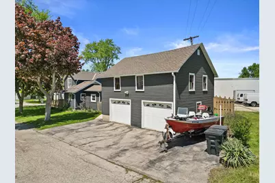 520  Freeman St, Genoa City, WI 53128 - Photo 3