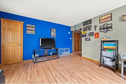 320 W Van Norman Ave, Milwaukee, WI 53207 - Photo 23