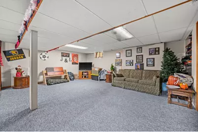 320 W Van Norman Ave, Milwaukee, WI 53207 - Photo 19