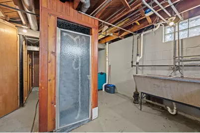 320 W Van Norman Ave, Milwaukee, WI 53207 - Photo 21