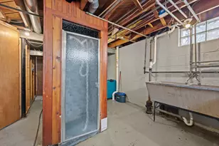 320 W Van Norman Ave, Milwaukee, WI 53207 - Photo 21