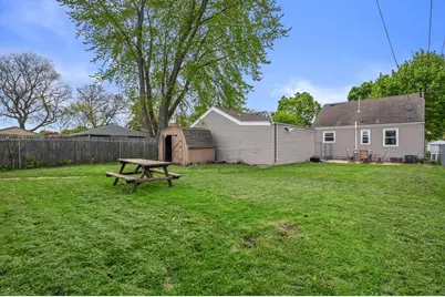 320 W Van Norman Ave, Milwaukee, WI 53207 - Photo 27