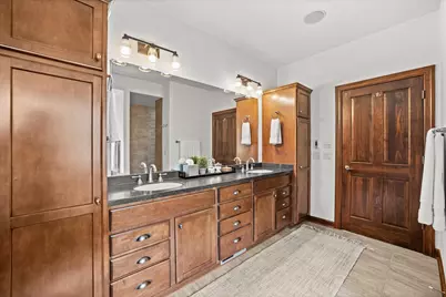 2150  Old Lantern Cir, Delafield, WI 53018 - Photo 37
