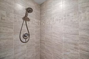 2150 Old Lantern Cir, Delafield, WI 53018 - Photo 39