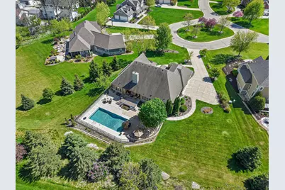 2150  Old Lantern Cir, Delafield, WI 53018 - Photo 83