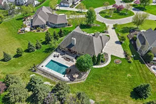 2150 Old Lantern Cir, Delafield, WI 53018 - Photo 83