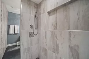 2150 Old Lantern Cir, Delafield, WI 53018 - Photo 63