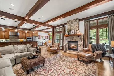 2150  Old Lantern Cir, Delafield, WI 53018 - Photo 9