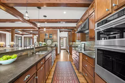 2150  Old Lantern Cir, Delafield, WI 53018 - Photo 13