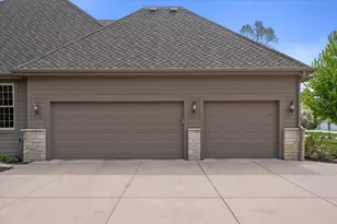 2150 Old Lantern Cir, Delafield, WI 53018 - Photo 87