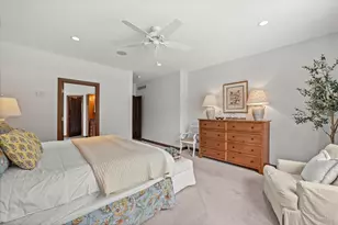 2150 Old Lantern Cir, Delafield, WI 53018 - Photo 35