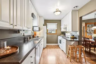 4949 N Idlewild Ave, Whitefish Bay, WI 53217 - Photo 11