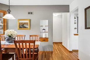 4949 N Idlewild Ave, Whitefish Bay, WI 53217 - Photo 9