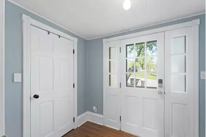 424  James St, Burlington, WI 53105 - Photo 5