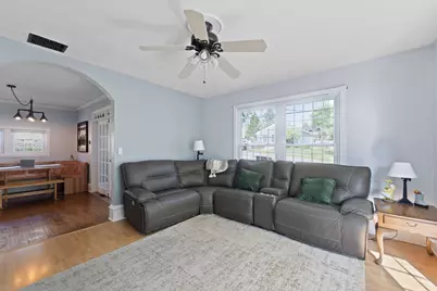 424  James St, Burlington, WI 53105 - Photo 9