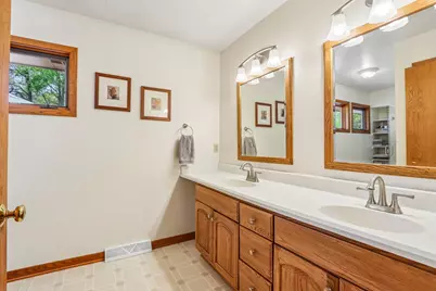 19505  Gebhardt Rd, Brookfield, WI 53045 - Photo 25
