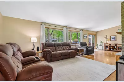 19505  Gebhardt Rd, Brookfield, WI 53045 - Photo 11