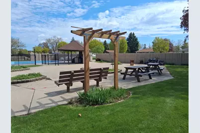 4015 S 84th St #8, Greenfield, WI 53228 - Photo 23