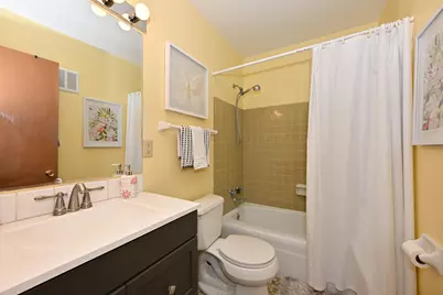 4015 S 84th St #8, Greenfield, WI 53228 - Photo 19