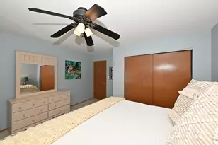 4015 S 84th St, Greenfield, WI 53228 - Photo 15