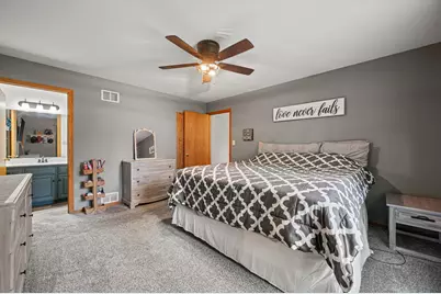 N65W28580  Fairlane Dr, Merton, WI 53029 - Photo 9