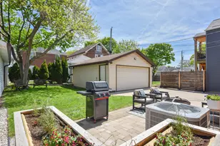 2608 N 71st St, Wauwatosa, WI 53213 - Photo 37