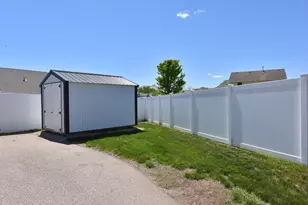 3184 S Warbler Ct, Beloit, WI 53511 - Photo 41