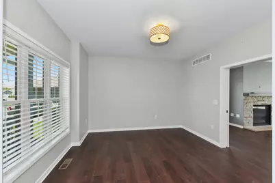 3184 S Warbler Ct, Beloit, WI 53511 - Photo 9