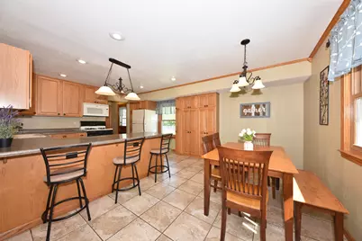 8222 W Norwich Ave, Greenfield, WI 53220 - Photo 9