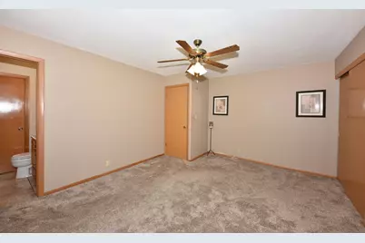 8222 W Norwich Ave, Greenfield, WI 53220 - Photo 17
