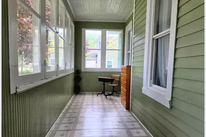 913 E Washington St, West Bend, WI 53095 - Photo 13