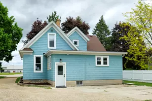 913 E Washington St, West Bend, WI 53095 - Photo 11