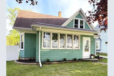 913 E Washington St, West Bend, WI 53095 - Photo 5