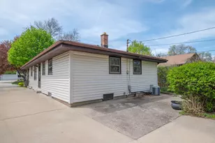 2336 N 116th St, Wauwatosa, WI 53226 - Photo 25