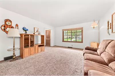 2336 N 116th St, Wauwatosa, WI 53226 - Photo 5
