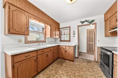 2336 N 116th St, Wauwatosa, WI 53226 - Photo 13