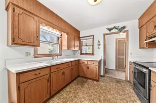 2336 N 116th St, Wauwatosa, WI 53226 - Photo 13