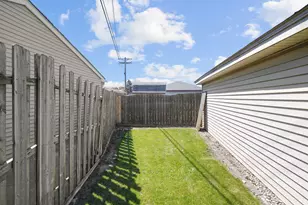 2021 18th Ave, Kenosha, WI 53140 - Photo 27