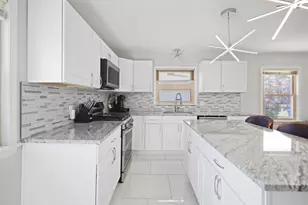 2021 18th Ave, Kenosha, WI 53140 - Photo 7