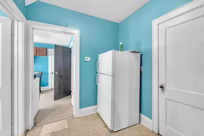 2111 W Burnham St #2111A, Milwaukee, WI 53204 - Photo 11