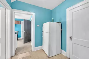 2111 W Burnham St, Milwaukee, WI 53204 - Photo 11