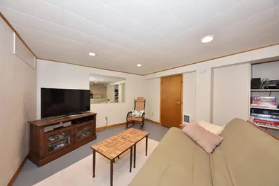 814 E Manor Cir, Bayside, WI 53217 - Photo 21